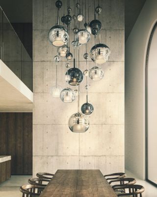 Glo – elegance s duší ⁠ Ikonické závěsné svítidlo Glo od italské značky Penta Light. Skleněný difuzor v několika...