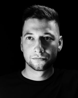 Dnes vám představujeme Kubu 👋 člověka, který drží naše projekty pevně v rukou a zároveň jim dává světlo i styl. Má na...